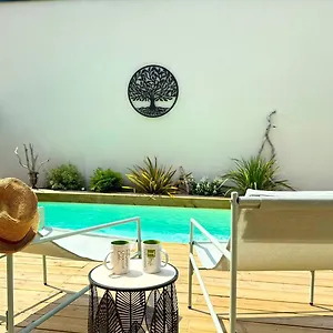 Villa Daya Lodge., LʼIsle-sur-la-Sorgue