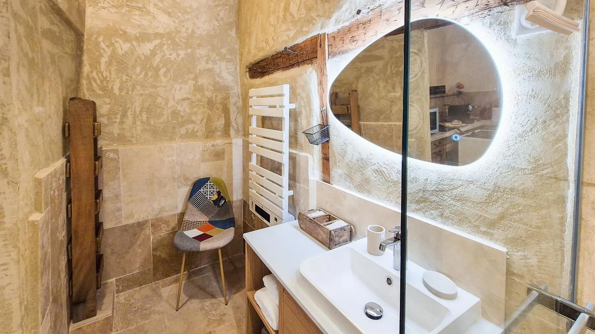 Appartement Au Lys Rose à LʼIsle-sur-la-Sorgue