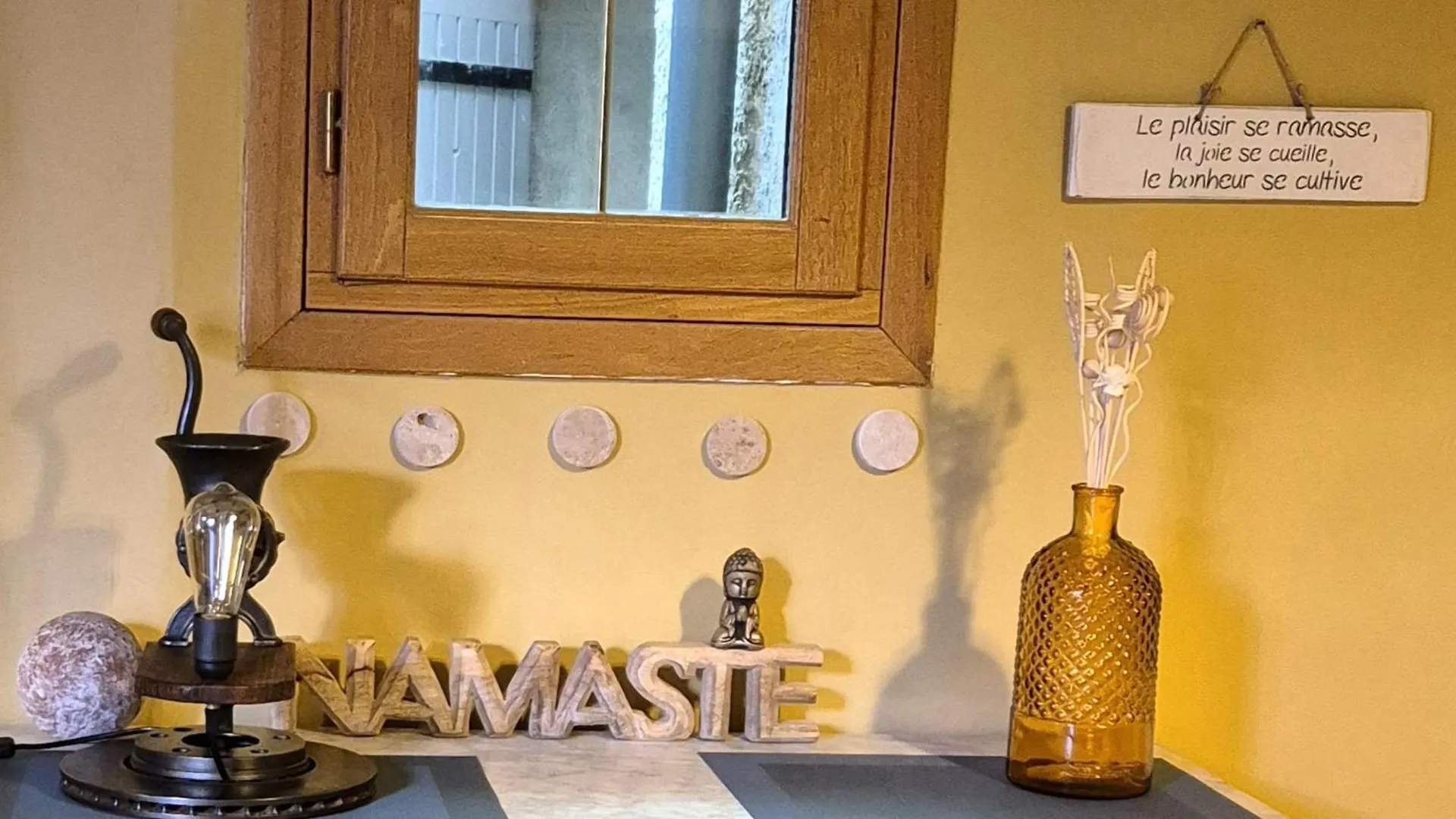 Appartement Au Lys Rose à LʼIsle-sur-la-Sorgue